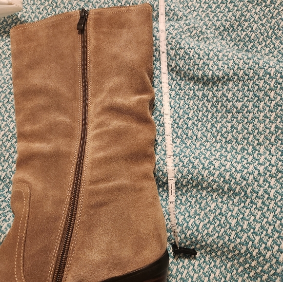Vince Camuto boots women's 11M beige sand suede Babellie western cowgirl new - Picture 2 of 16